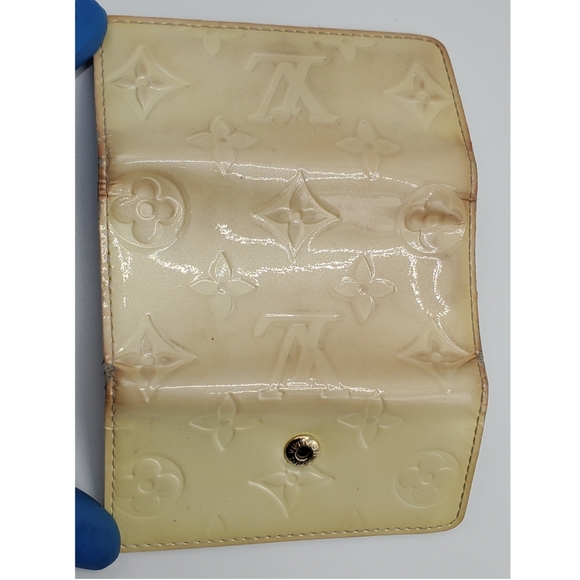 Authentic Preowned LV Vernis Key Chain - Picture 9 of 9